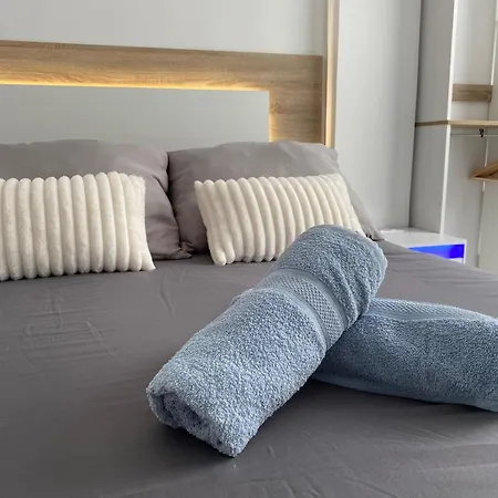 Sirenas Apartment *